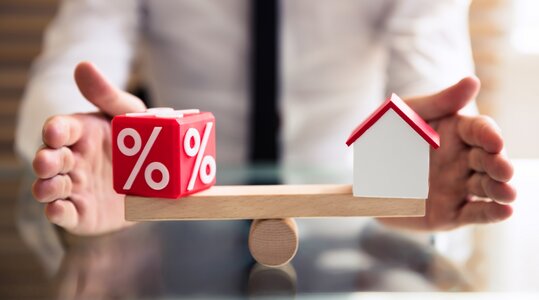 Как продать квартиру приобретенную по льготному кредиту